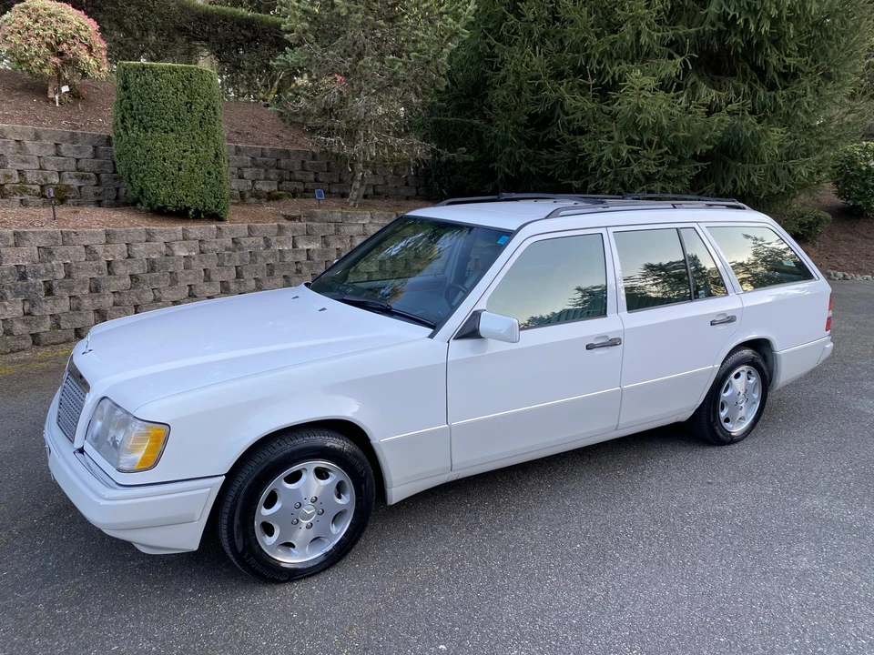 1995 Mercedes-Benz W124 E-Class - Image 3 of 31