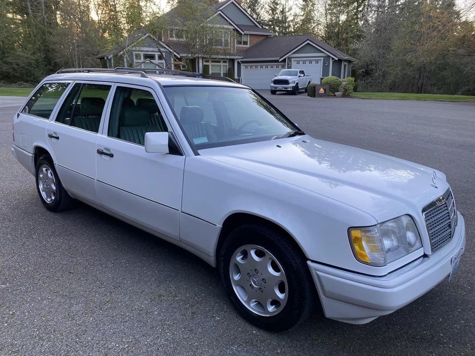 1995 Mercedes-Benz W124 E-Class - Image 9 of 31