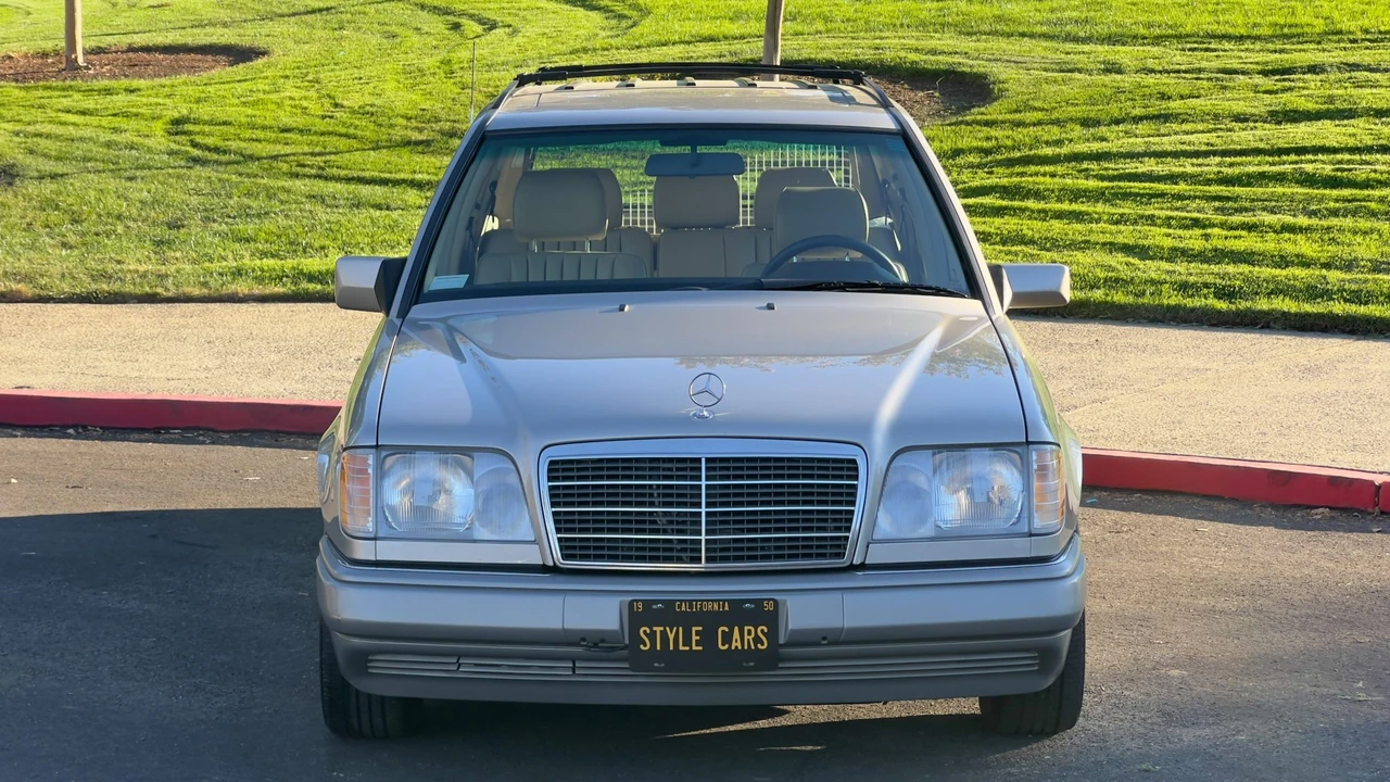 1995 Mercedes-Benz W124 E-Class - Image 29 of 31