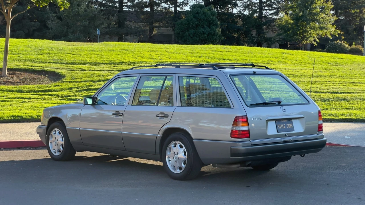 1995 Mercedes-Benz W124 E-Class - Image 9 of 31