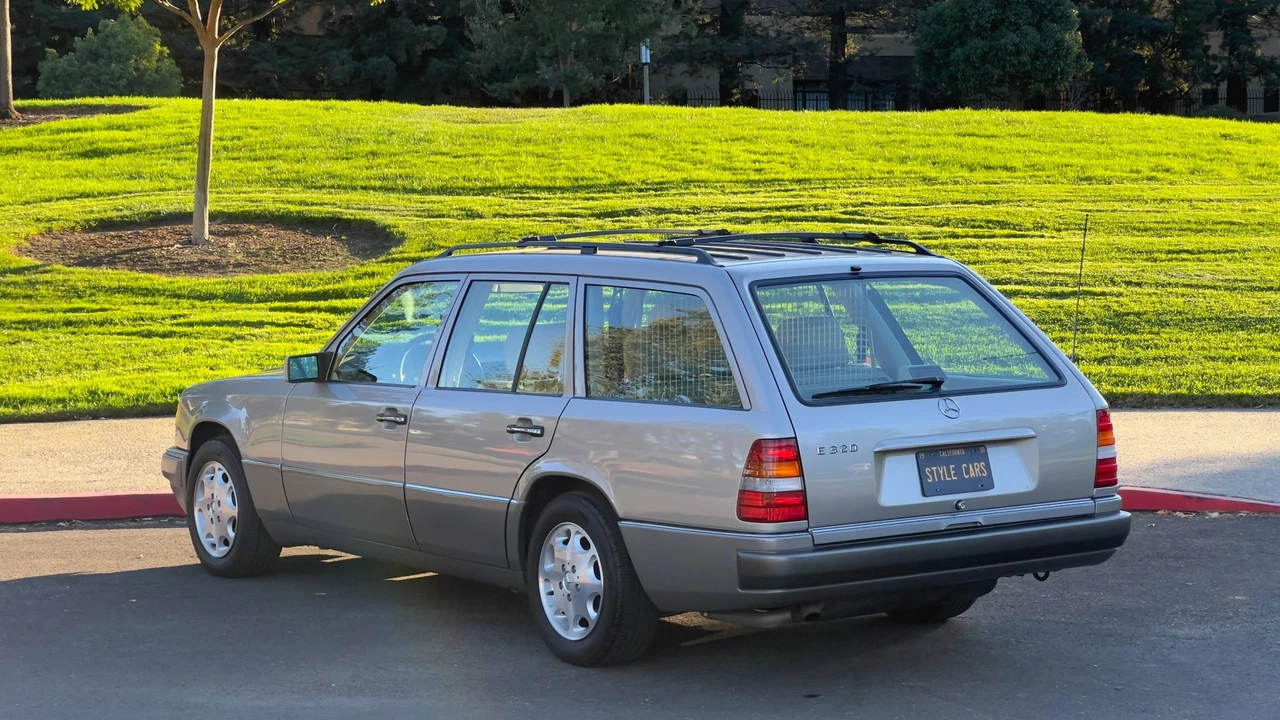 1995 Mercedes-Benz W124 E-Class - Image 11 of 31