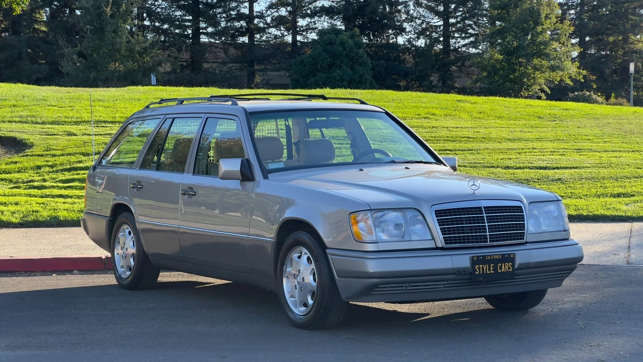 1995 Mercedes-Benz W124 E-Class - Image 23 of 31