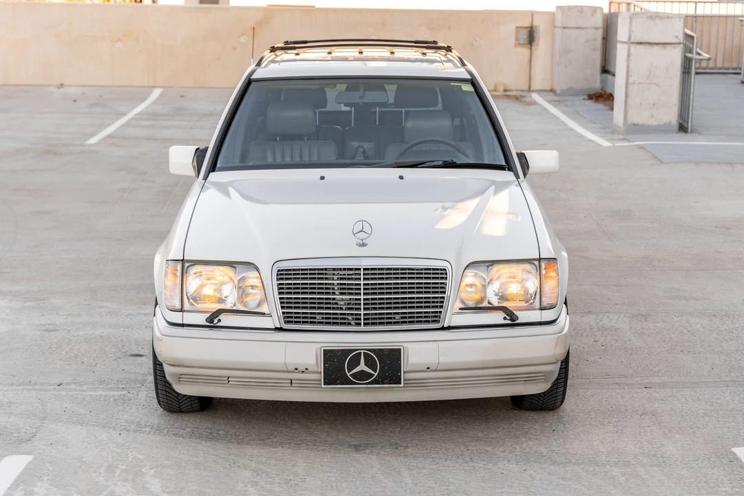 1995 Mercedes-Benz W124 E-Class - Image 13 of 31