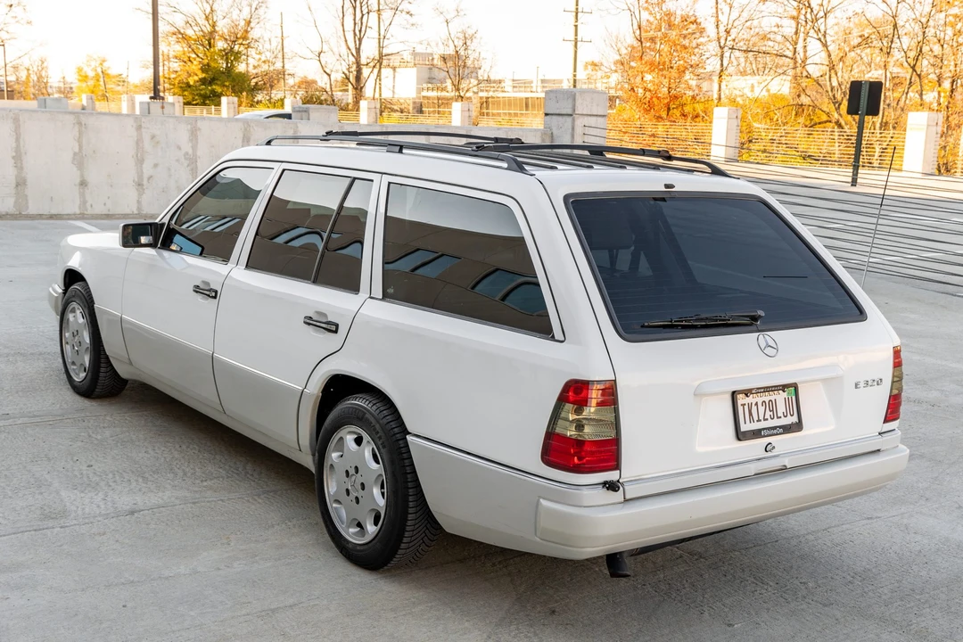 1995 Mercedes-Benz W124 E-Class - Image 6 of 31