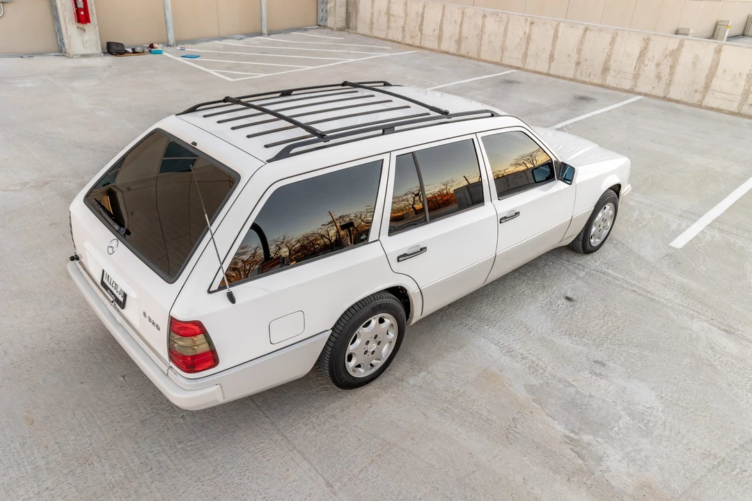 1995 Mercedes-Benz W124 E-Class - Image 10 of 31