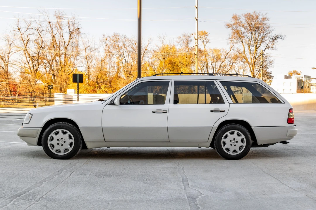 1995 Mercedes-Benz W124 E-Class - Image 5 of 31