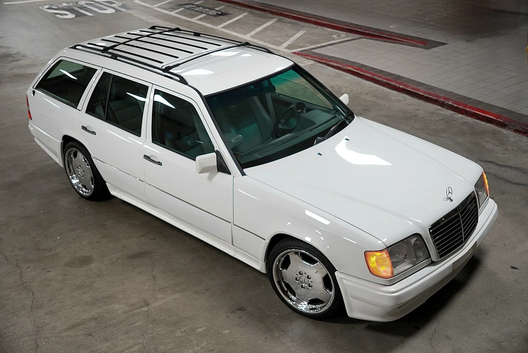 1995 Mercedes-Benz W124 E-Class - Image 11 of 31