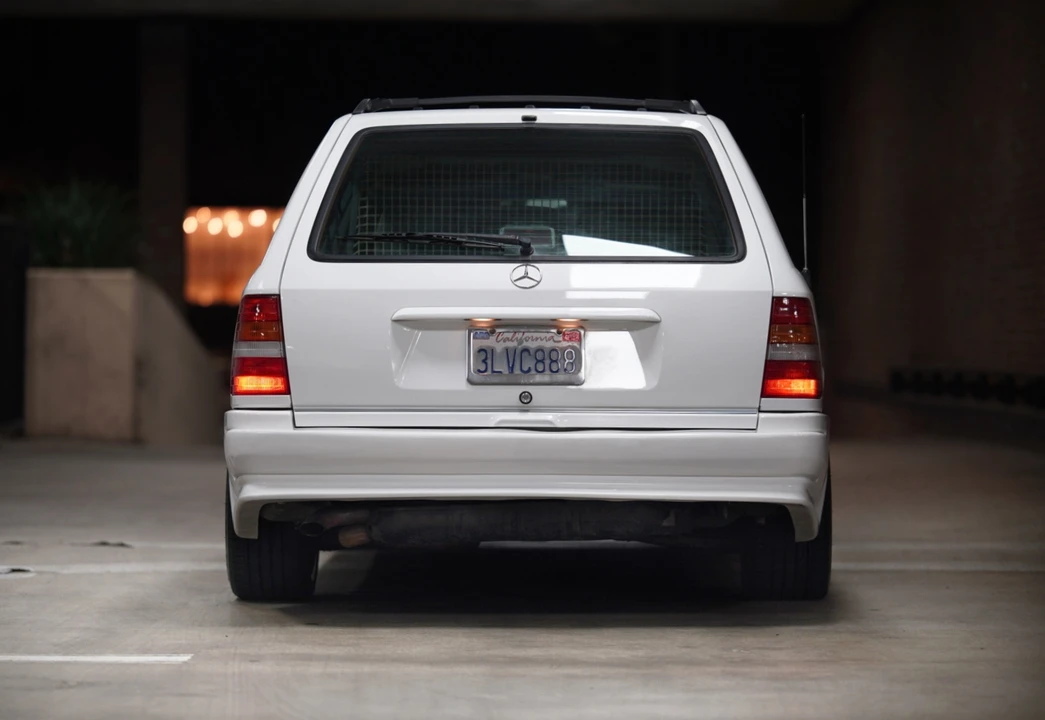 1995 Mercedes-Benz W124 E-Class - Image 9 of 31