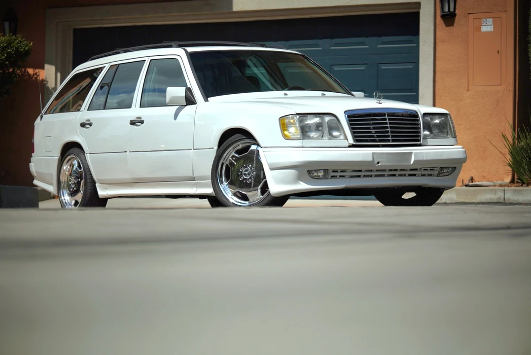 1995 Mercedes-Benz W124 E-Class - Image 12 of 31