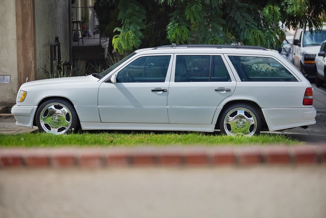 1995 Mercedes-Benz W124 E-Class - Image 24 of 31