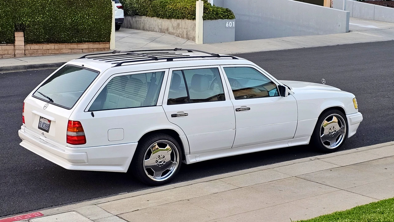 1995 Mercedes-Benz W124 E-Class - Image 27 of 31