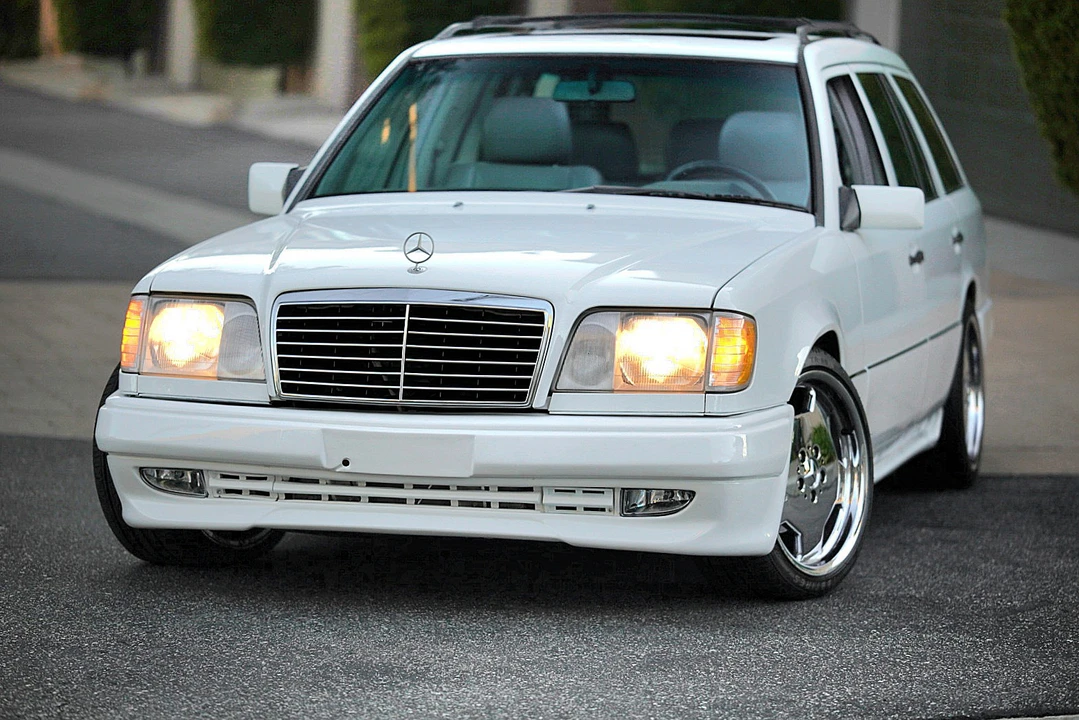 1995 Mercedes-Benz W124 E-Class - Image 19 of 31