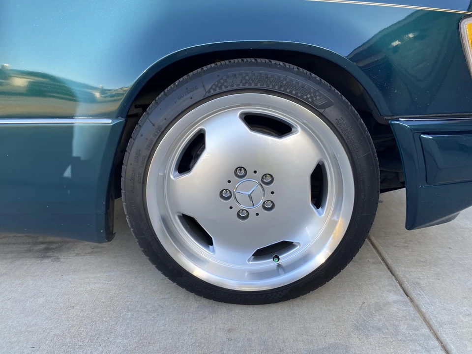 1995 Mercedes-Benz W124 E-Class - Image 28 of 31