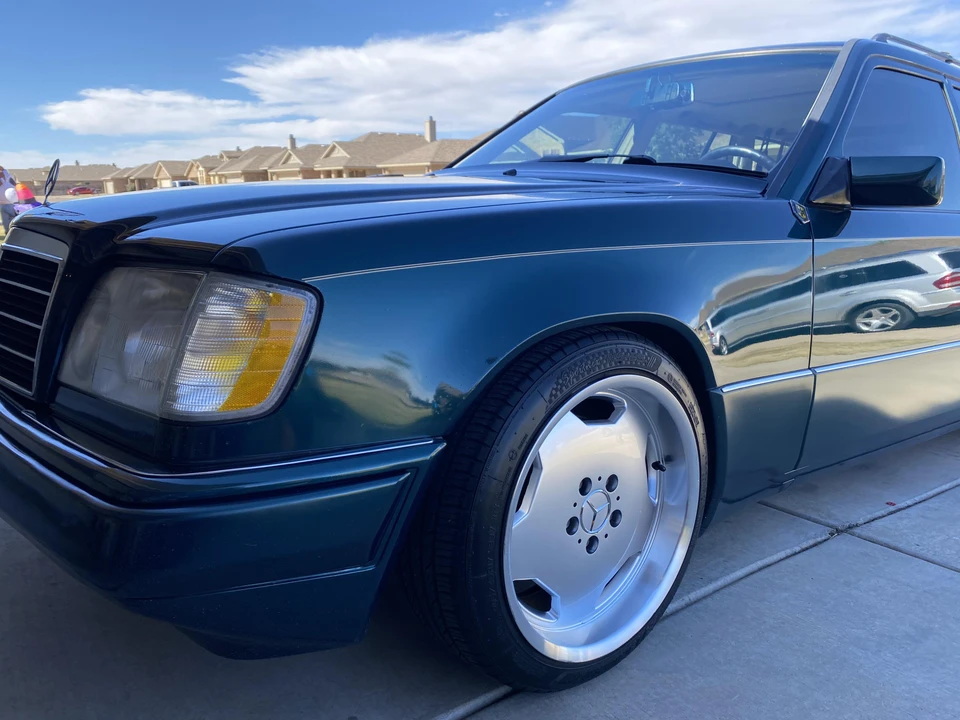 1995 Mercedes-Benz W124 E-Class - Image 13 of 31