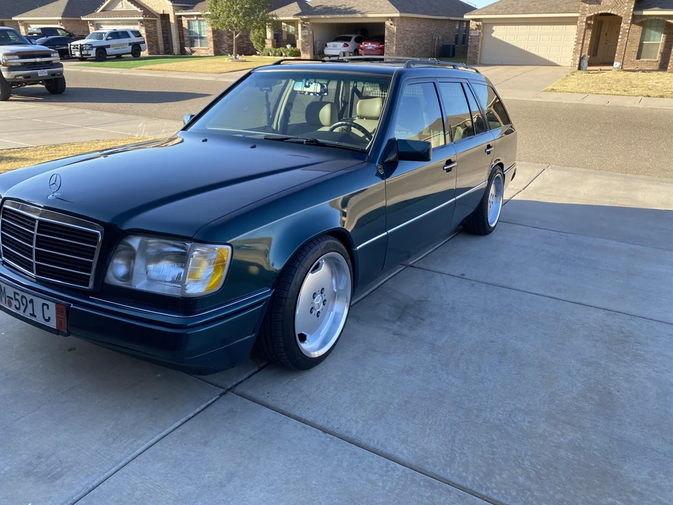 1995 Mercedes-Benz W124 E-Class - Image 6 of 31