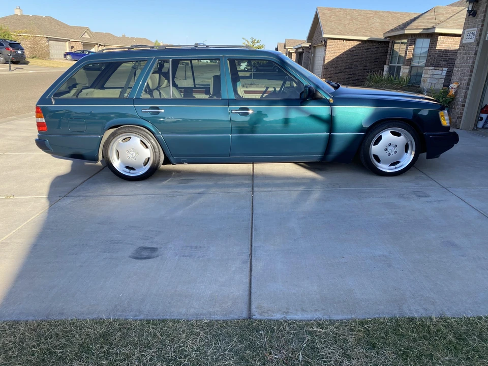 1995 Mercedes-Benz W124 E-Class - Image 9 of 31