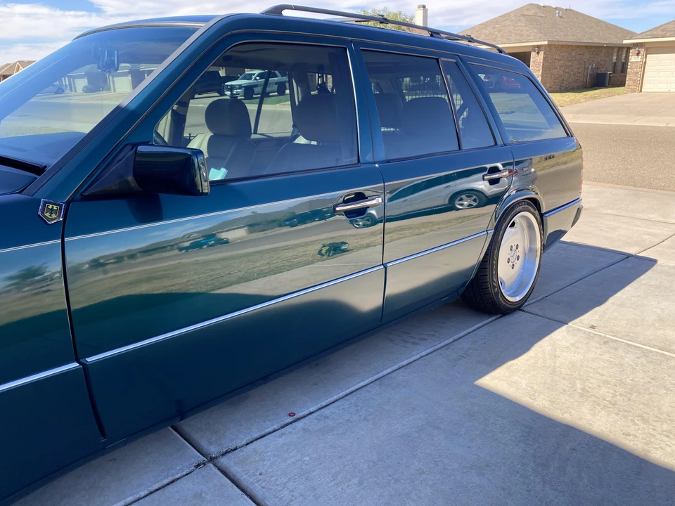 1995 Mercedes-Benz W124 E-Class - Image 14 of 31