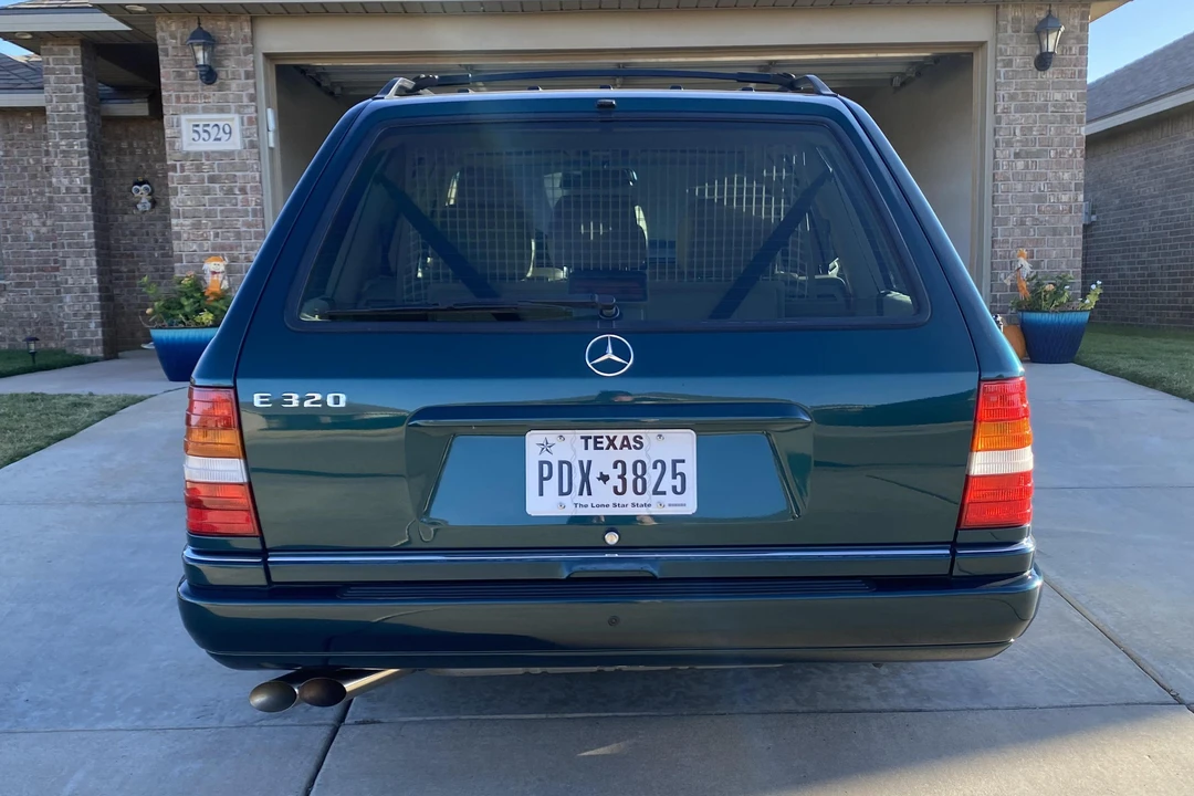 1995 Mercedes-Benz W124 E-Class - Image 5 of 31