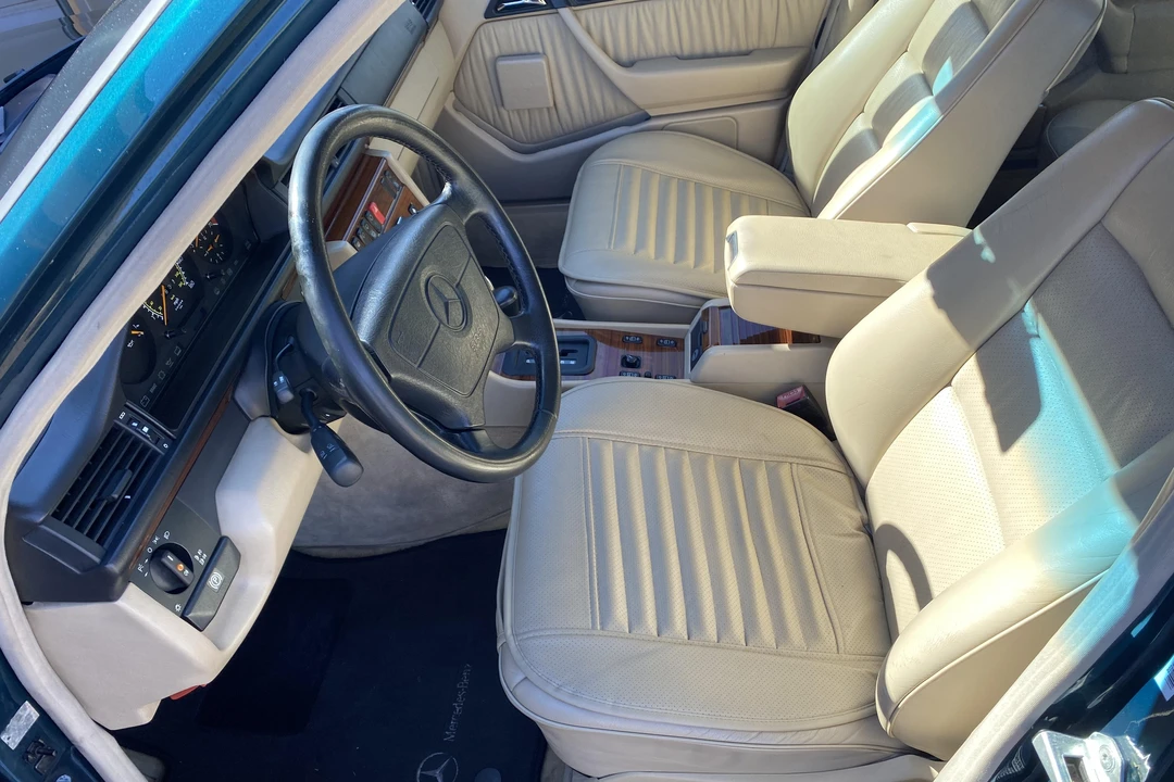 1995 Mercedes-Benz W124 E-Class - Image 29 of 31