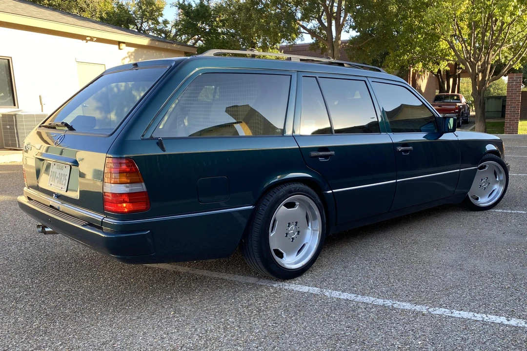 1995 Mercedes-Benz W124 E-Class - Image 4 of 31