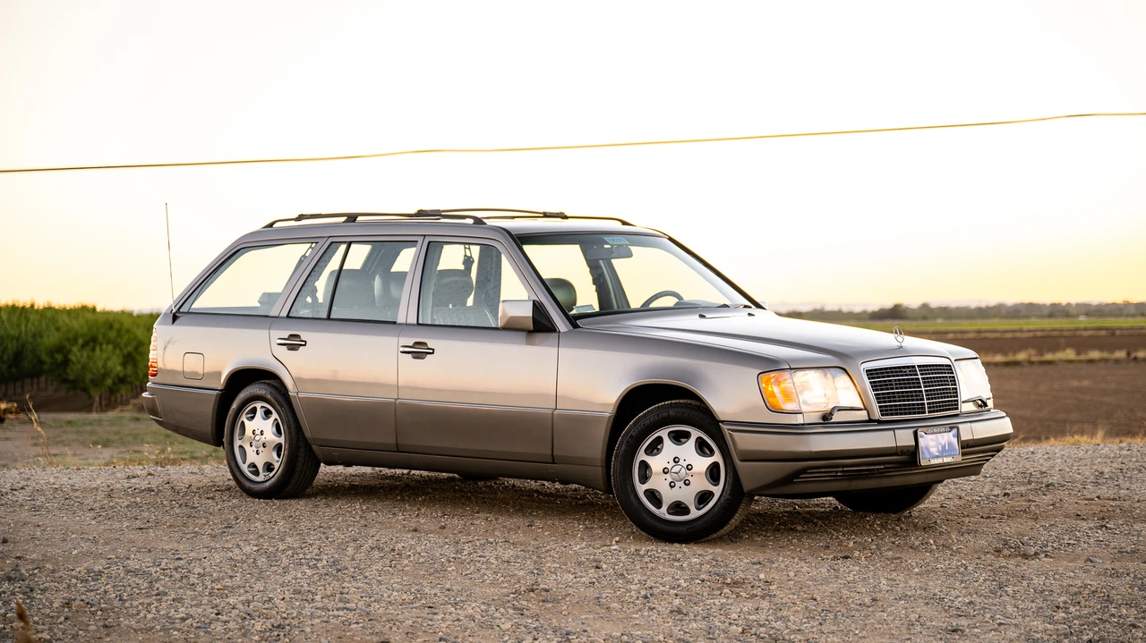 1995 Mercedes-Benz W124 E-Class - Image 13 of 31