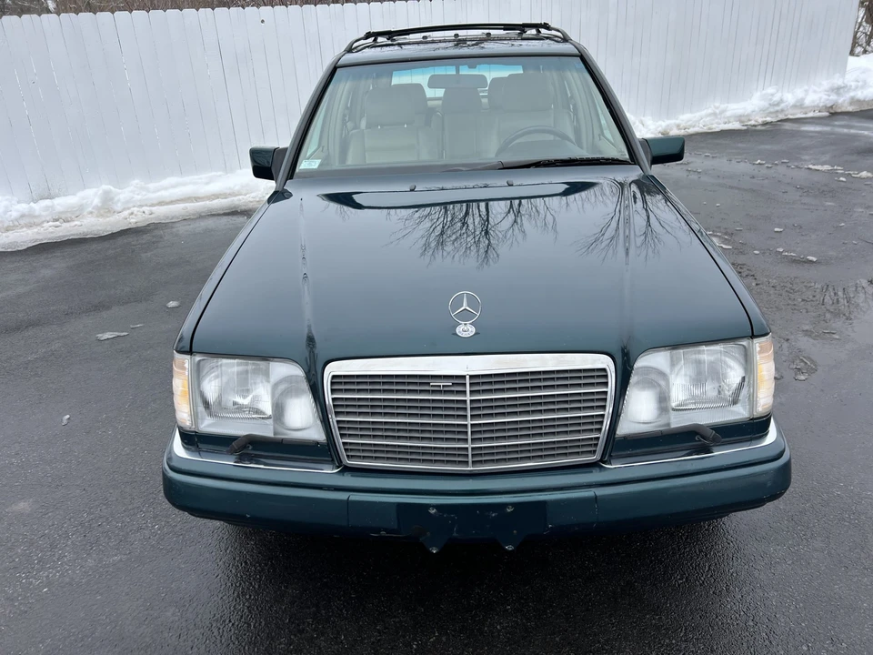 1995 Mercedes-Benz W124 E-Class - Image 3 of 31