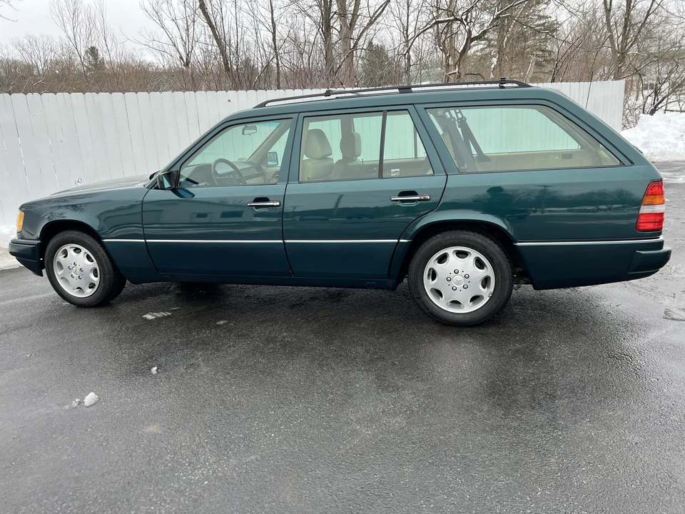 1995 Mercedes-Benz W124 E-Class - Image 16 of 31