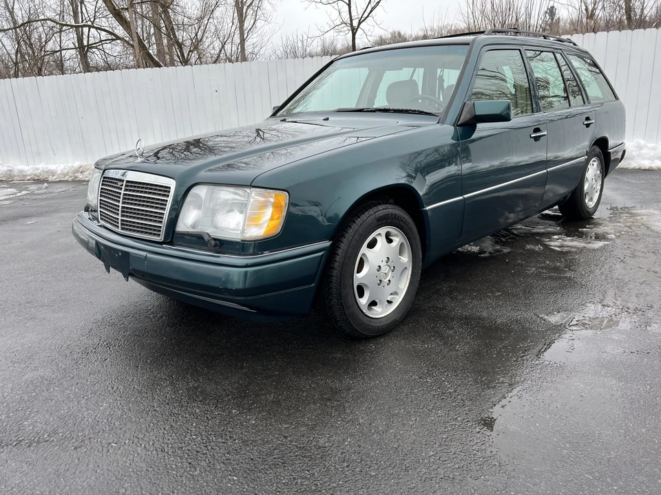 1995 Mercedes-Benz W124 E-Class - Image 9 of 31