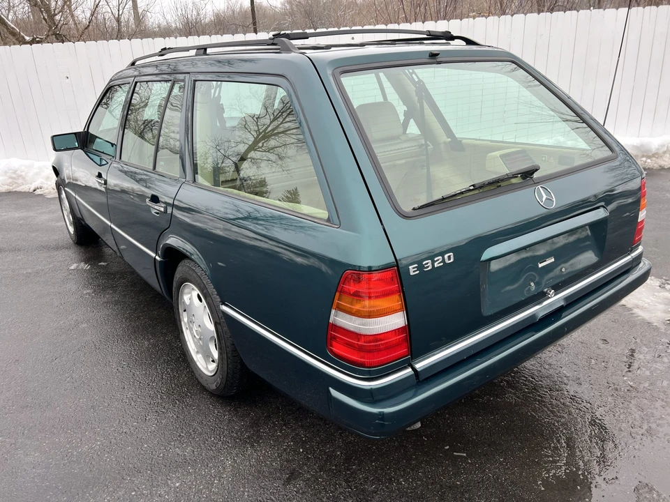 1995 Mercedes-Benz W124 E-Class - Image 18 of 31
