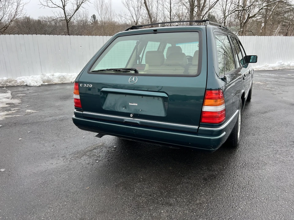 1995 Mercedes-Benz W124 E-Class - Image 26 of 31