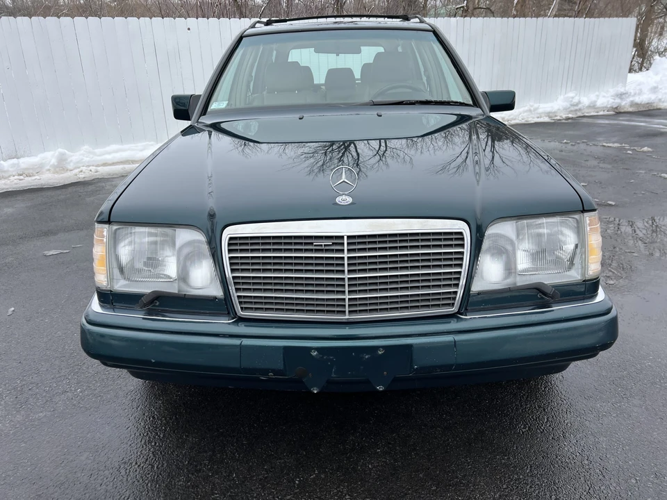 1995 Mercedes-Benz W124 E-Class - Image 4 of 31
