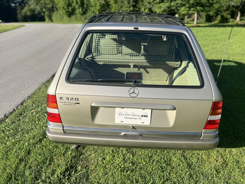 1995 Mercedes-Benz W124 E-Class - Image 20 of 31