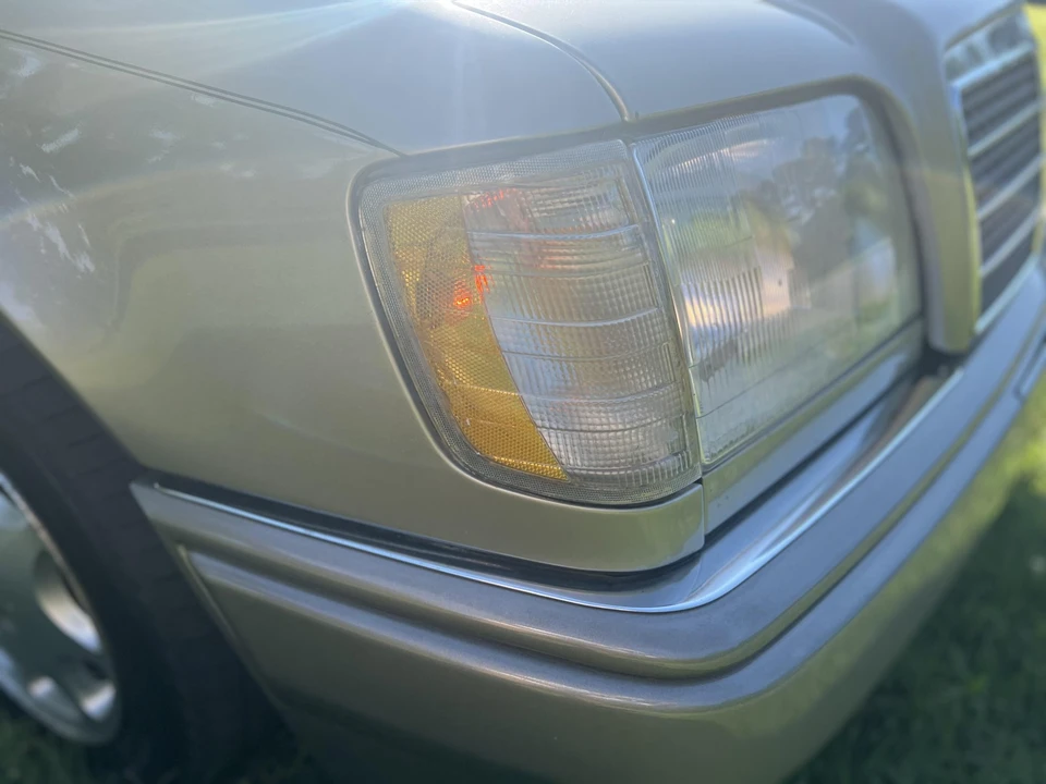 1995 Mercedes-Benz W124 E-Class - Image 29 of 31