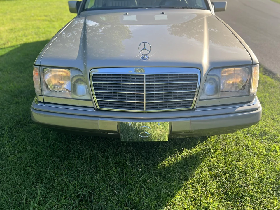 1995 Mercedes-Benz W124 E-Class - Image 24 of 31