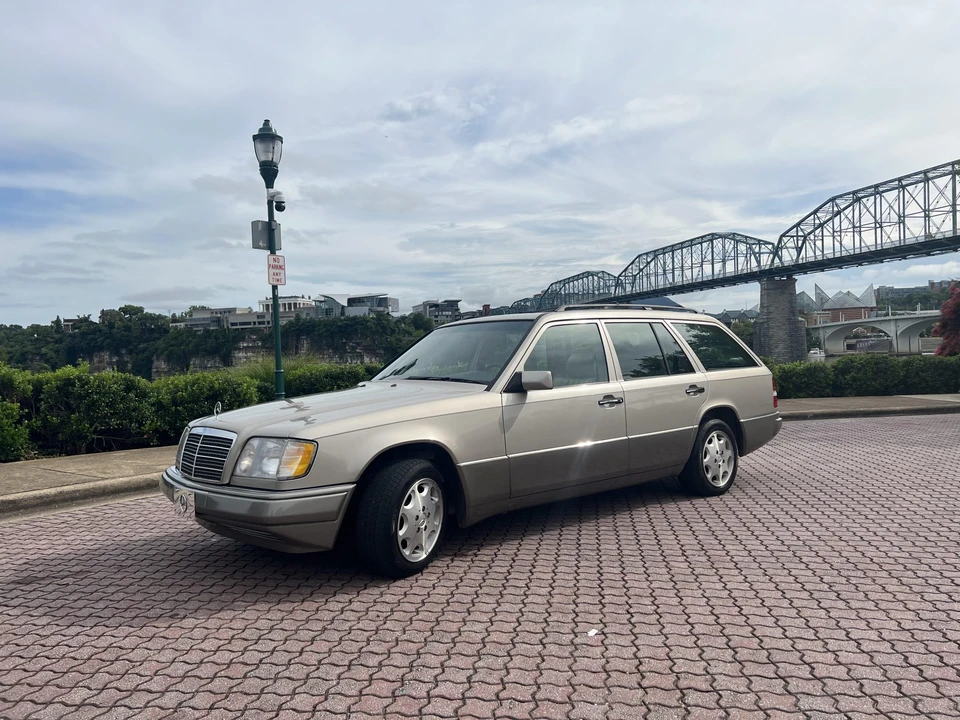 1995 Mercedes-Benz W124 E-Class - Image 6 of 31