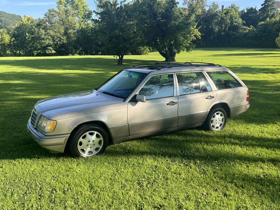 1995 Mercedes-Benz W124 E-Class - Image 15 of 31
