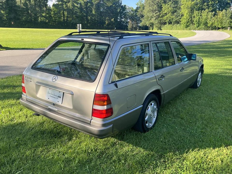 1995 Mercedes-Benz W124 E-Class - Image 22 of 31