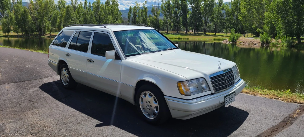 1995 Mercedes-Benz W124 E-Class - Image 2 of 31