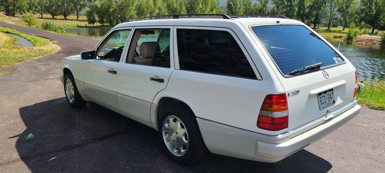 1995 Mercedes-Benz W124 E-Class - Image 11 of 31
