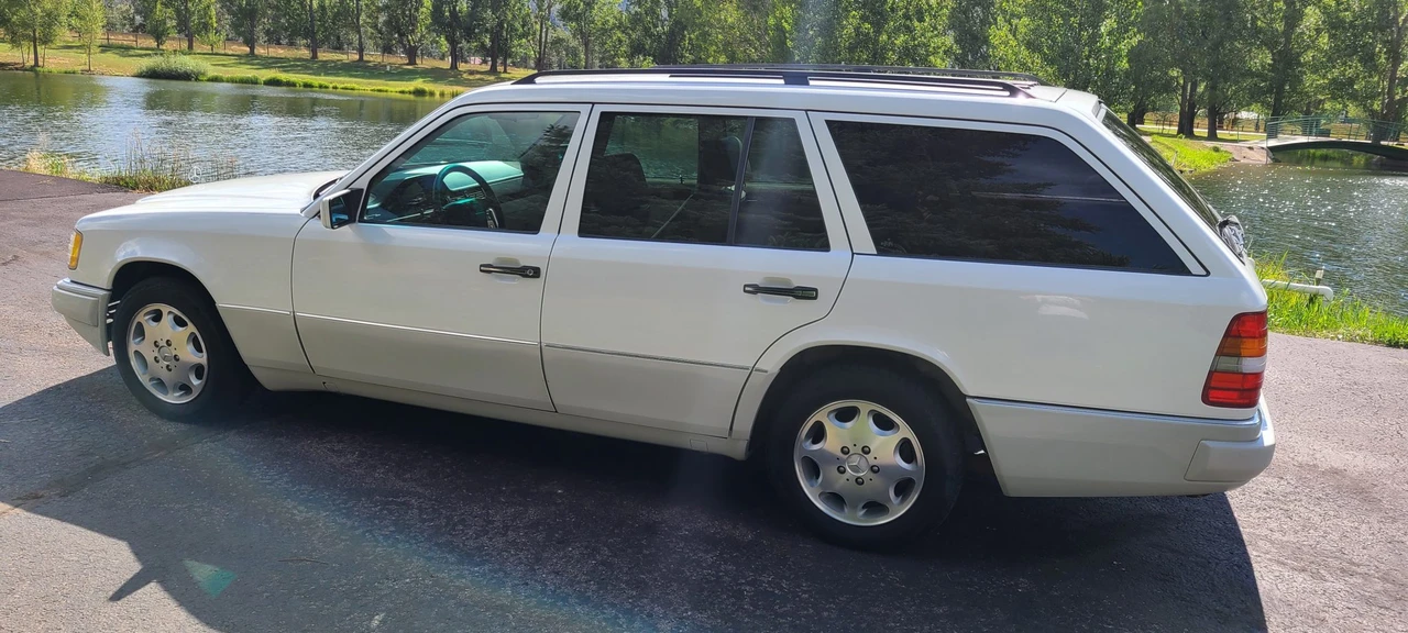 1995 Mercedes-Benz W124 E-Class - Image 14 of 31