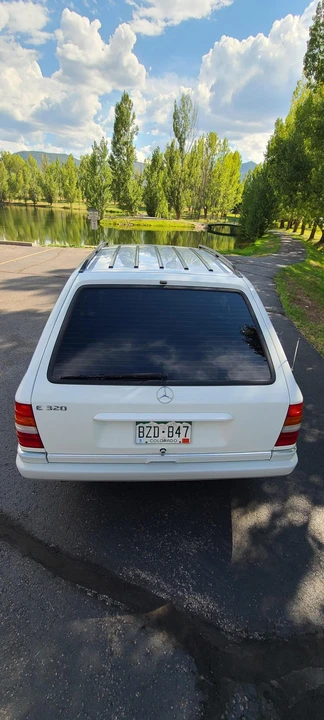 1995 Mercedes-Benz W124 E-Class - Image 10 of 31