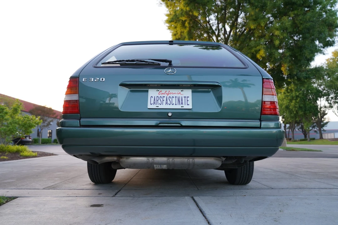 1995 Mercedes-Benz W124 E-Class - Image 8 of 31