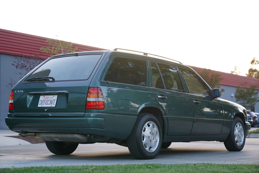 1995 Mercedes-Benz W124 E-Class - Image 9 of 31