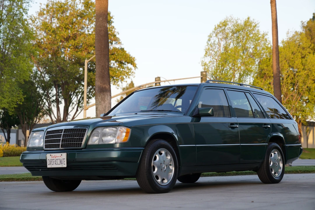 1995 Mercedes-Benz W124 E-Class - Image 3 of 31