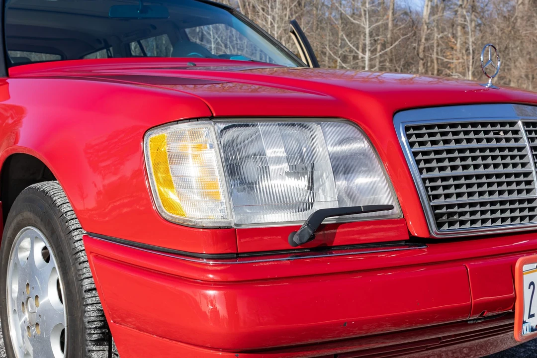 1995 Mercedes-Benz W124 E-Class - Image 13 of 31