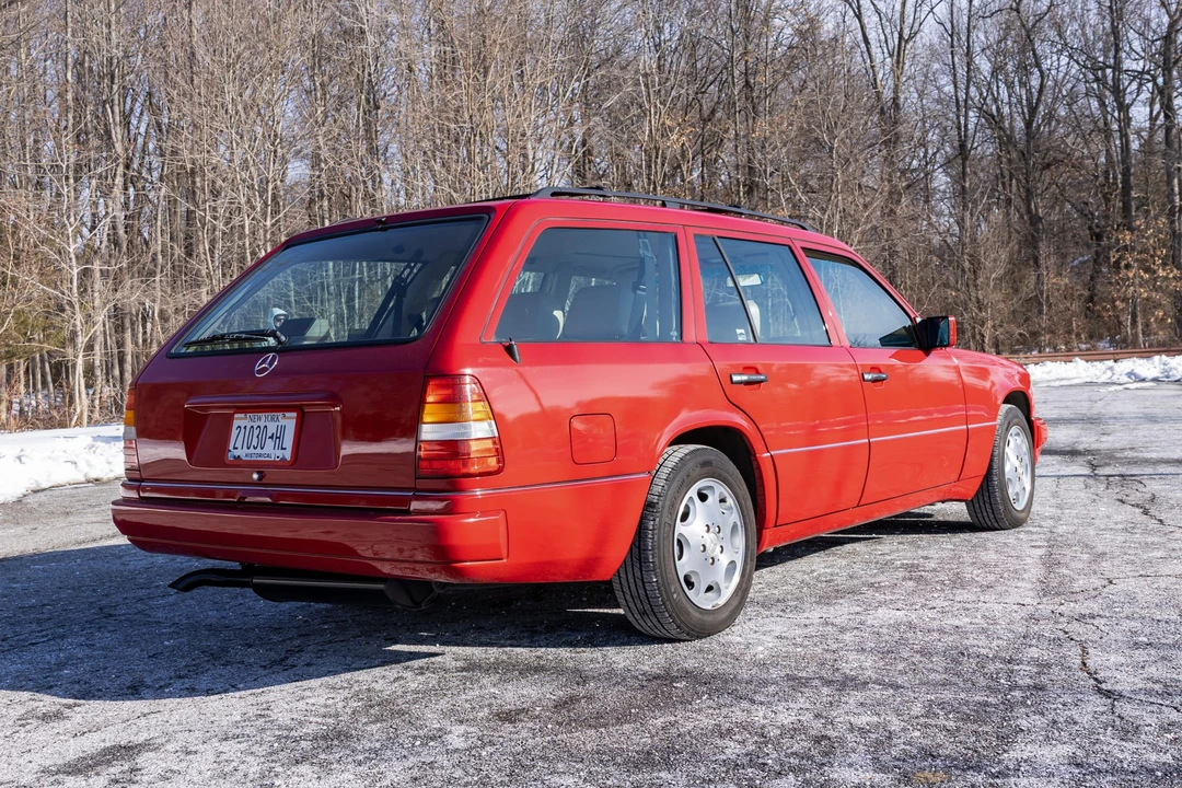 1995 Mercedes-Benz W124 E-Class - Image 12 of 31