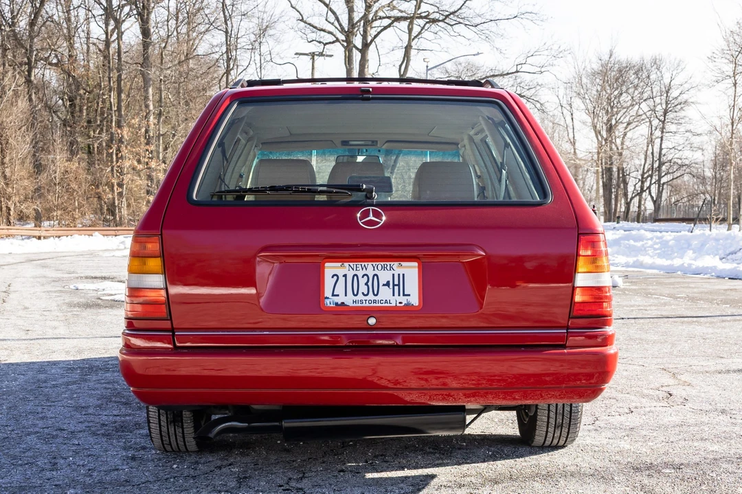 1995 Mercedes-Benz W124 E-Class - Image 4 of 31