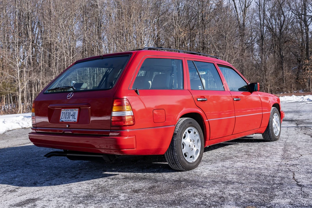 1995 Mercedes-Benz W124 E-Class - Image 3 of 31