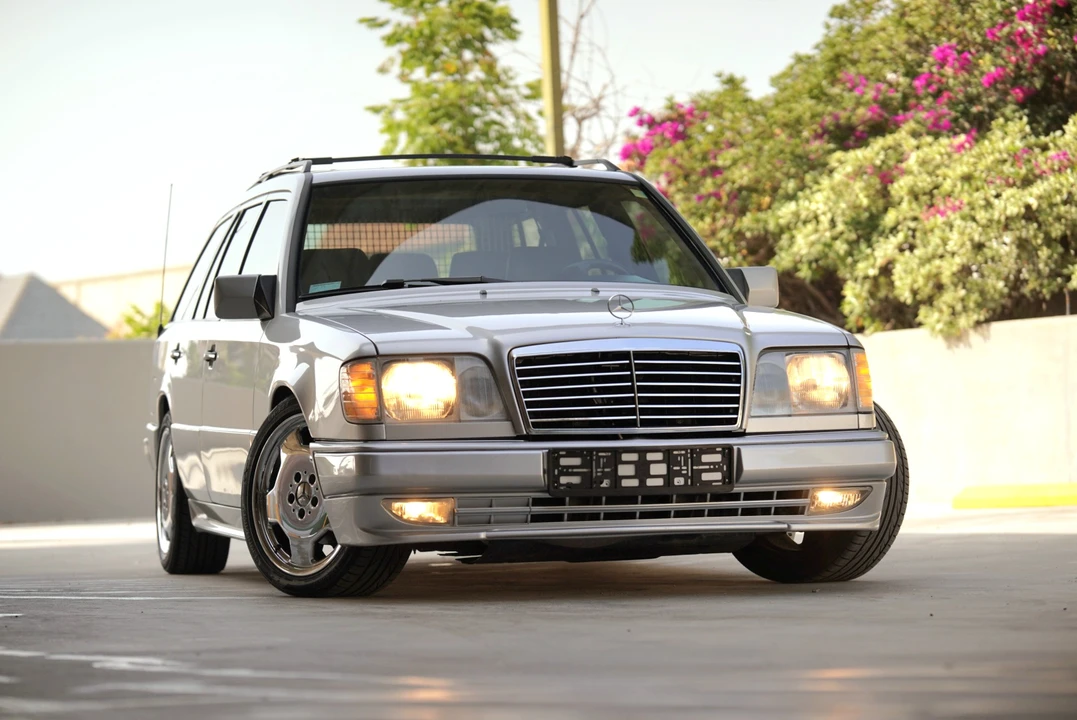 1995 Mercedes-Benz W124 E-Class - Image 11 of 31