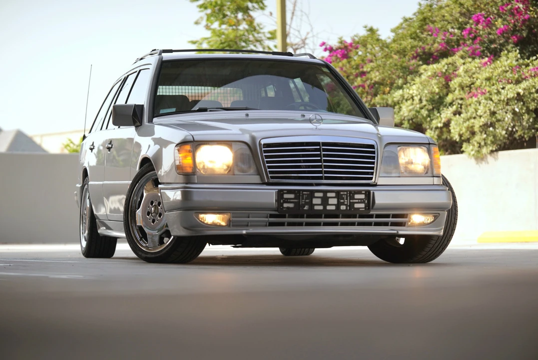 1995 Mercedes-Benz W124 E-Class - Image 12 of 31